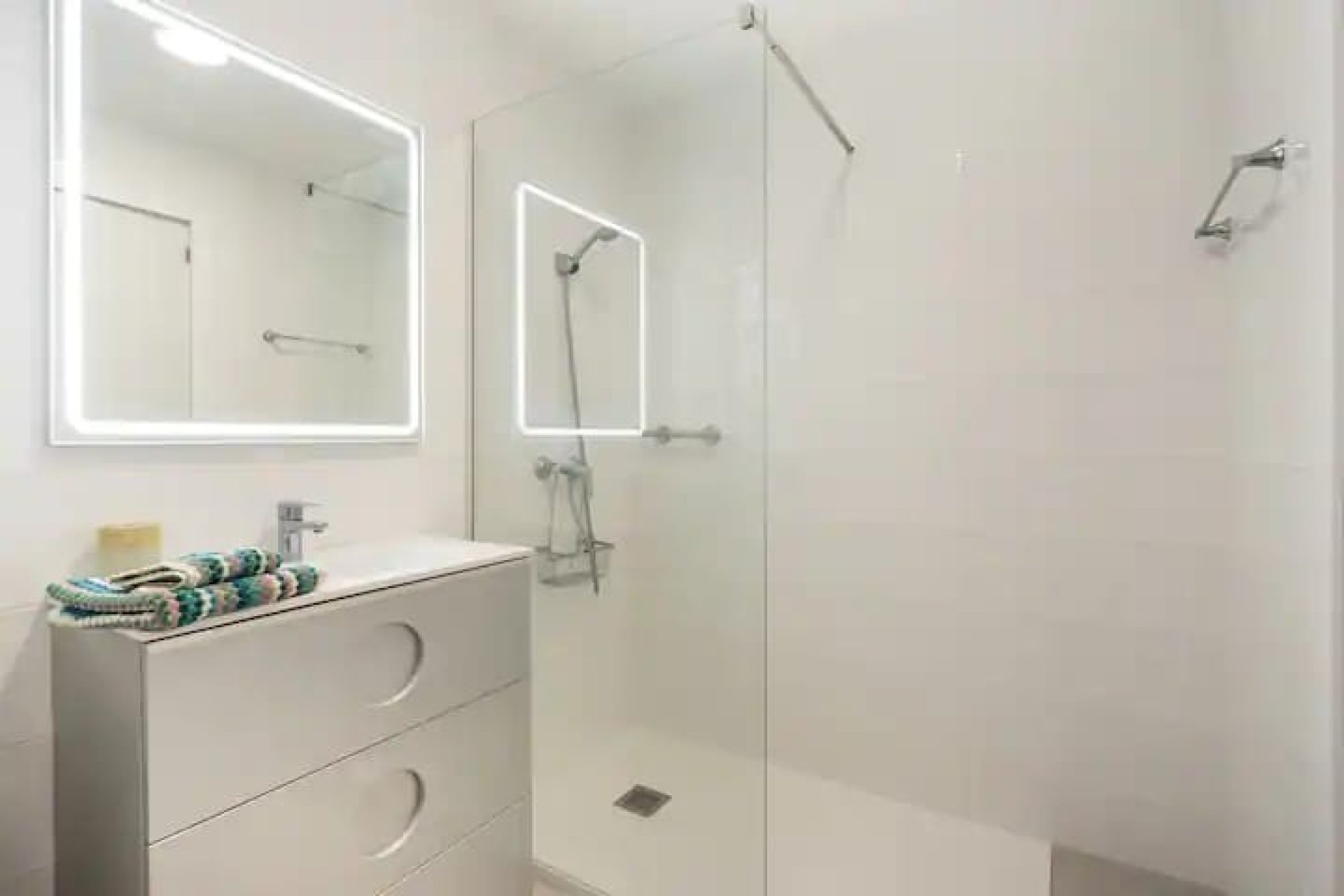 Revente - Apartment -
Marbella - Nueva Andalucía