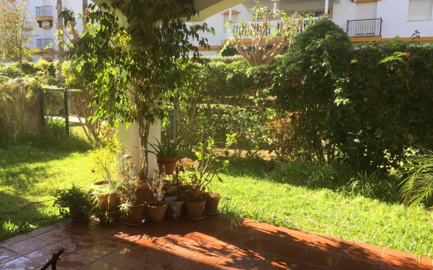 Revente - Apartment -
Marbella - Nueva Andalucía