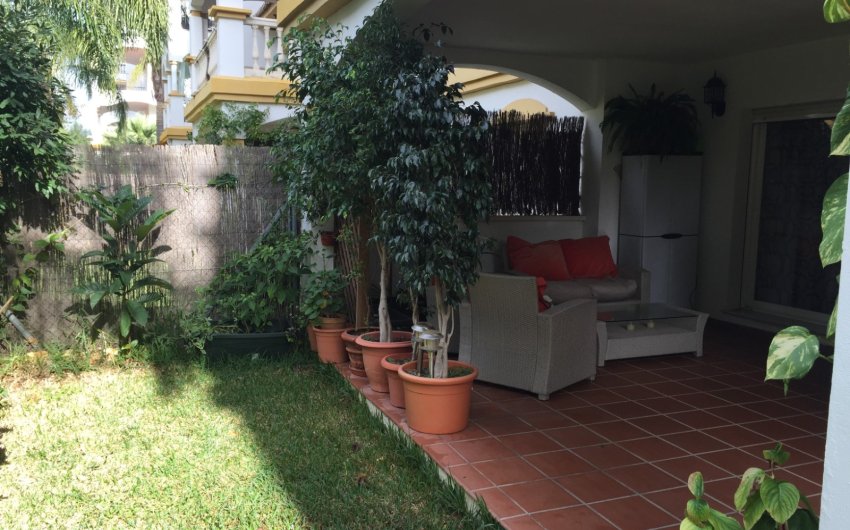 Revente - Apartment -
Marbella - Nueva Andalucía