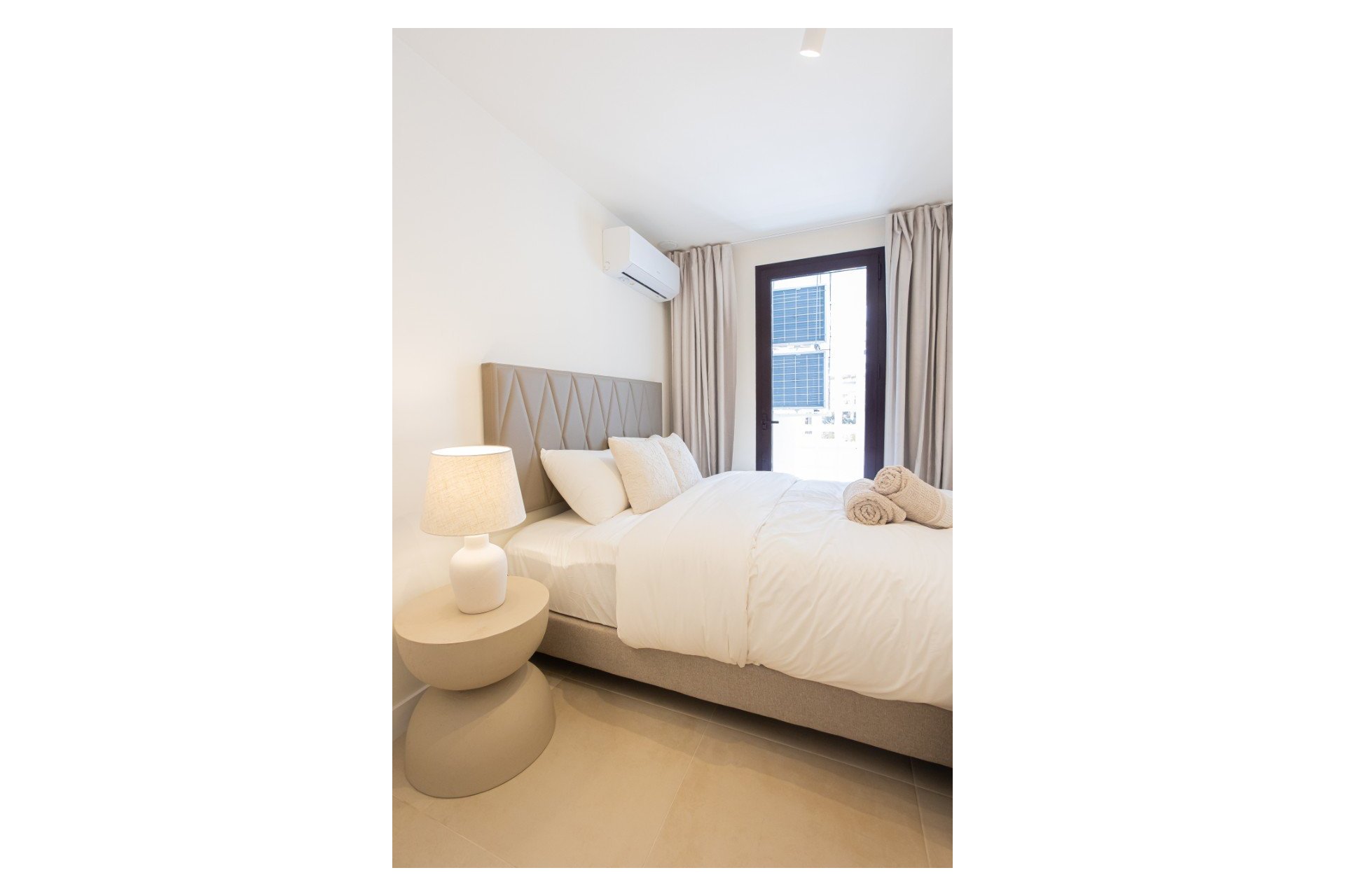 Revente - Apartment -
Marbella - Nueva Andalucía