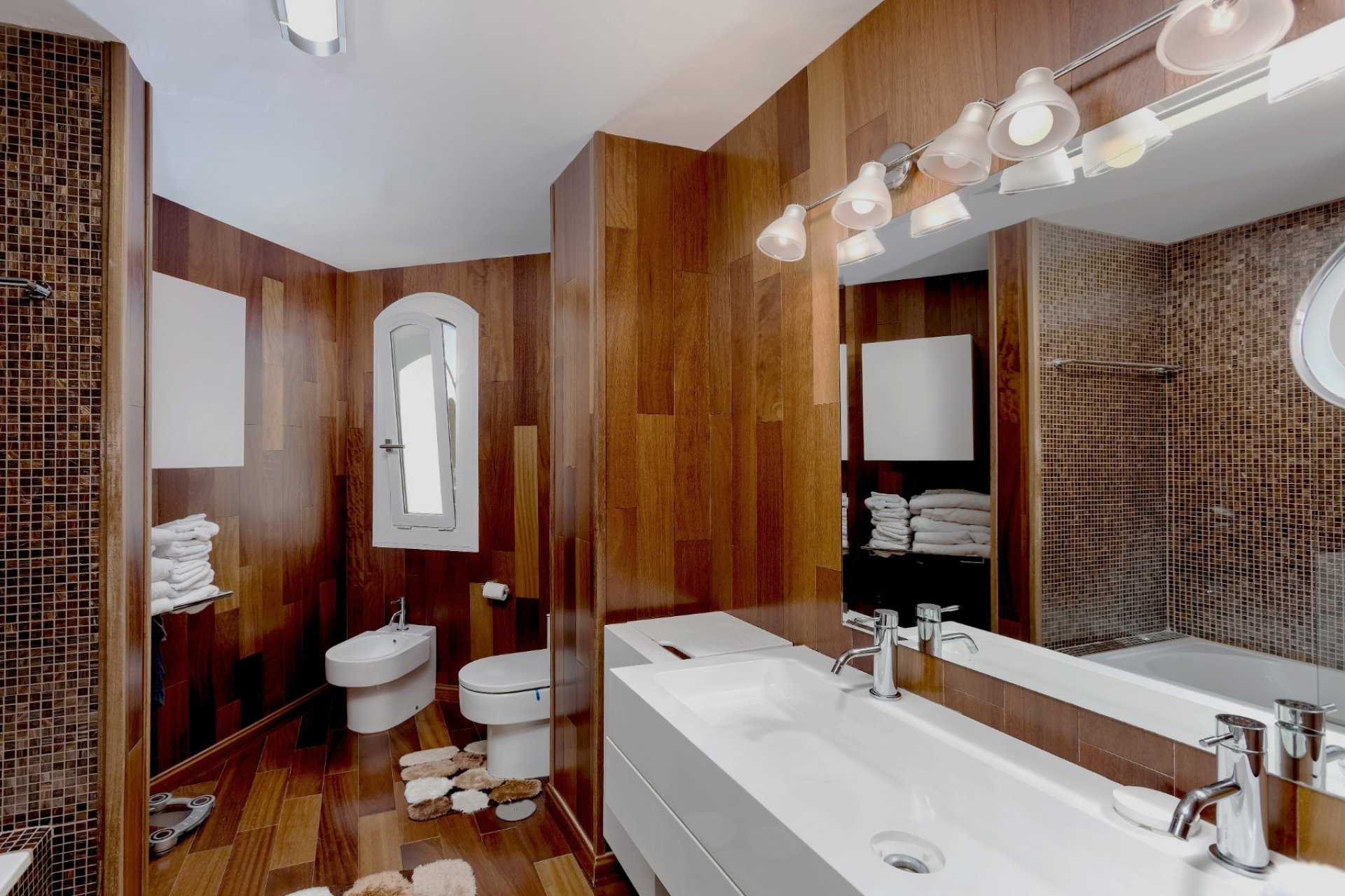 Revente - Apartment -
Marbella - Nueva Andalucía