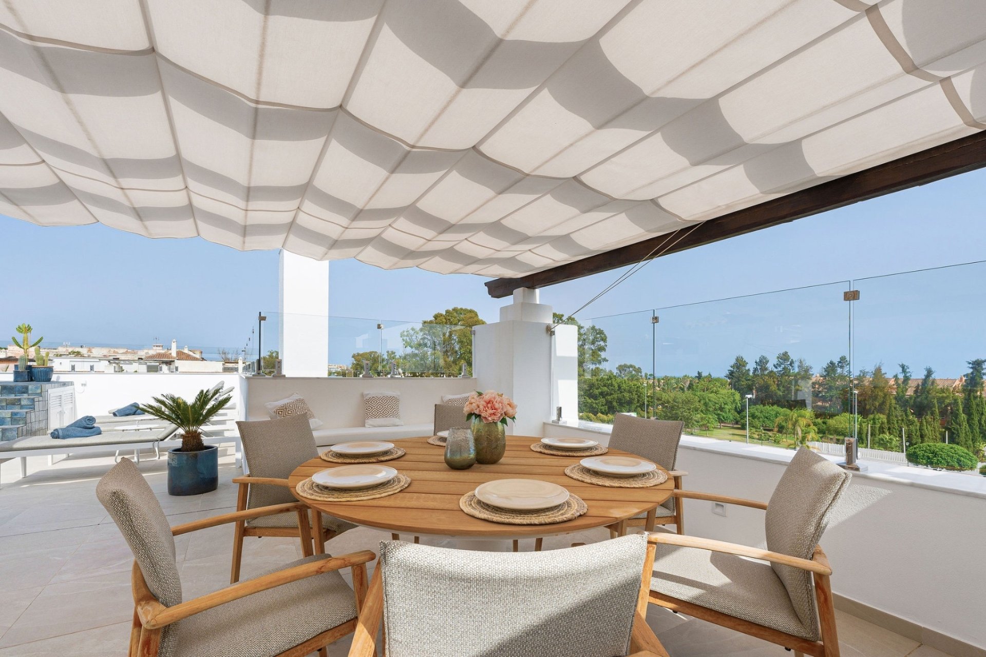 Revente - Apartment -
Marbella - Nueva Andalucía