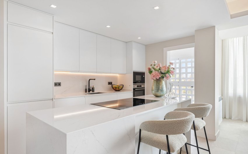 Revente - Apartment -
Marbella - Nueva Andalucía