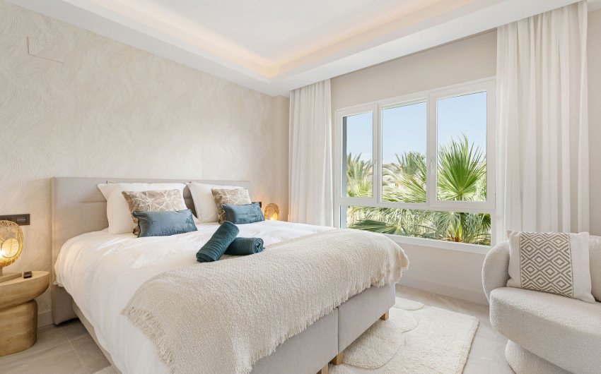 Revente - Apartment -
Marbella - Nueva Andalucía