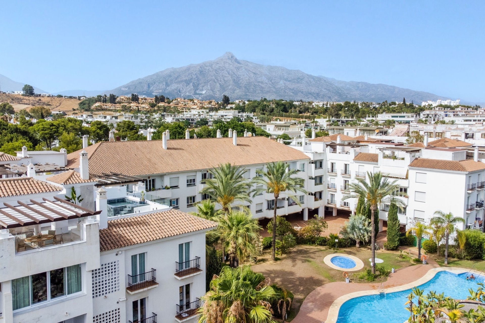 Revente - Apartment -
Marbella - Nueva Andalucía