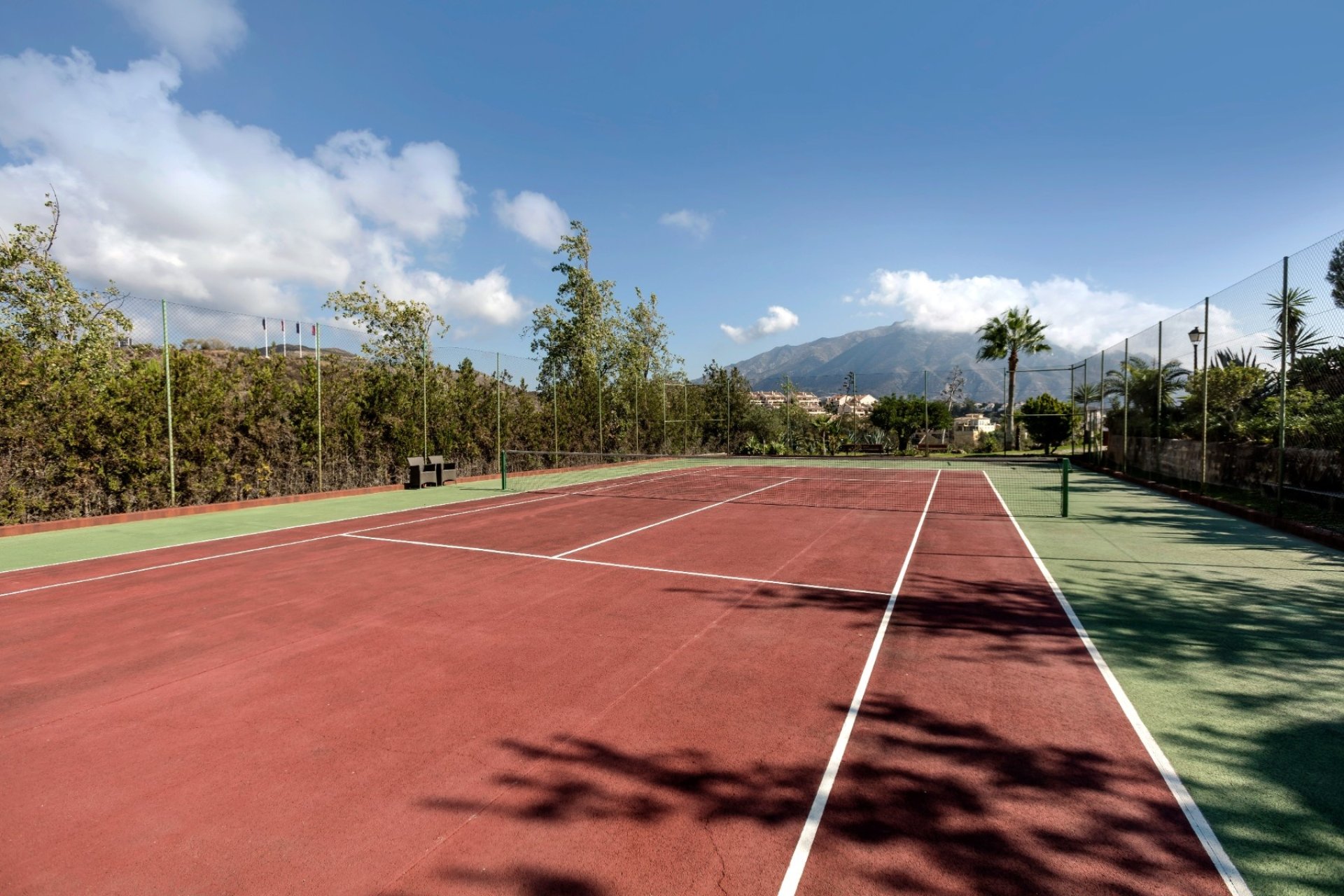 Revente - Apartment -
Marbella - Nueva Andalucía