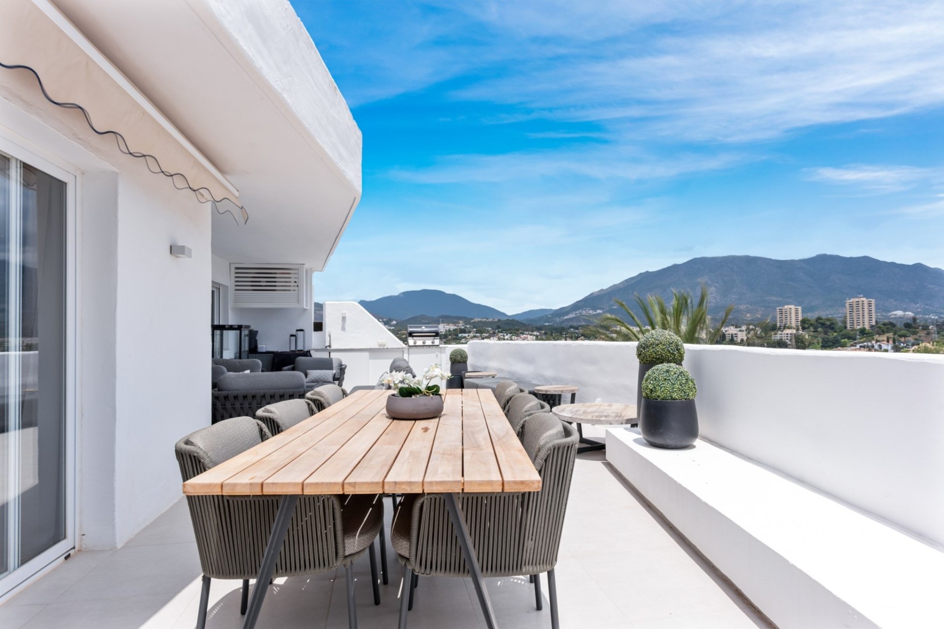 Revente - Apartment -
Marbella - Nueva Andalucía