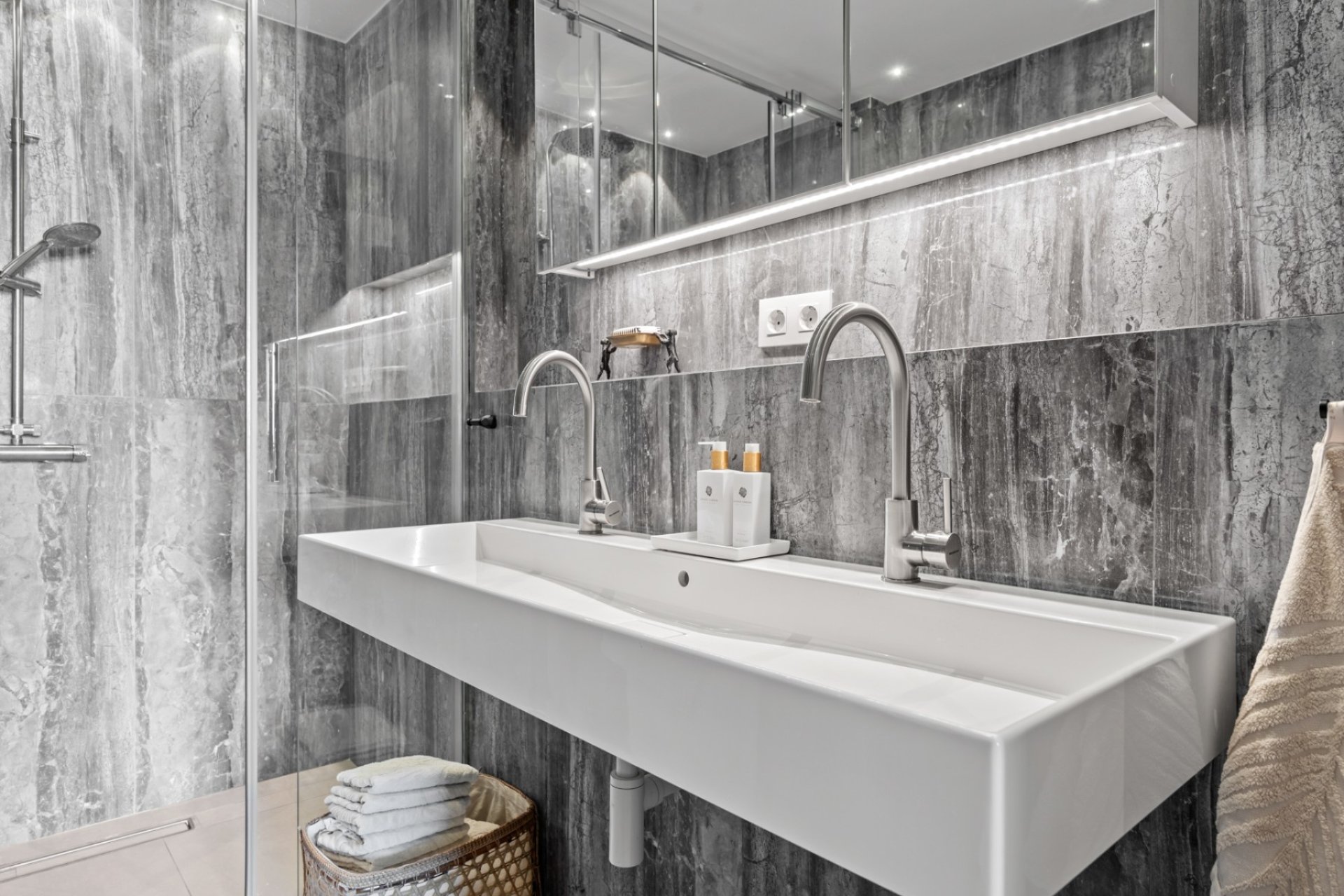 Revente - Apartment -
Marbella - Nueva Andalucía