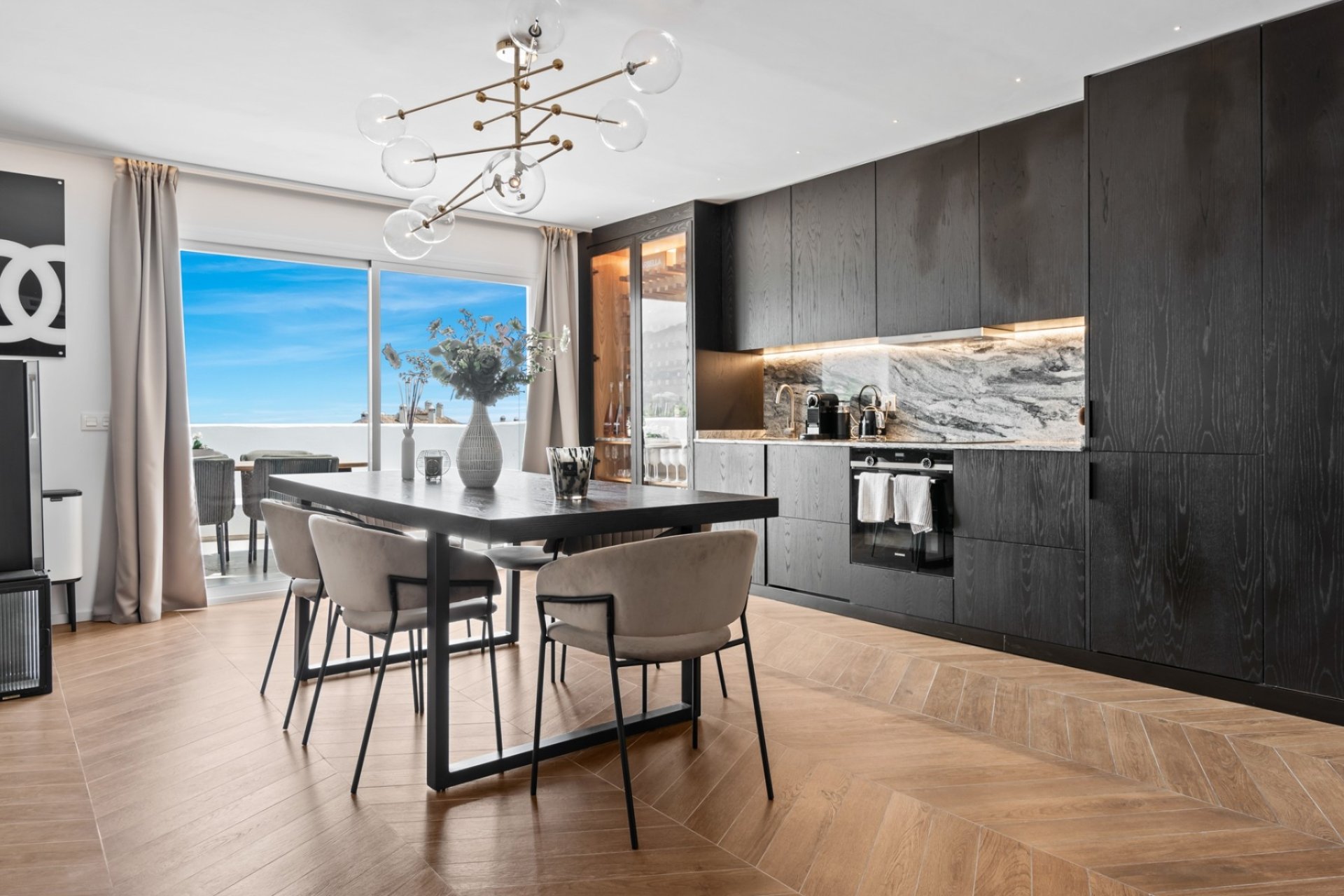 Revente - Apartment -
Marbella - Nueva Andalucía