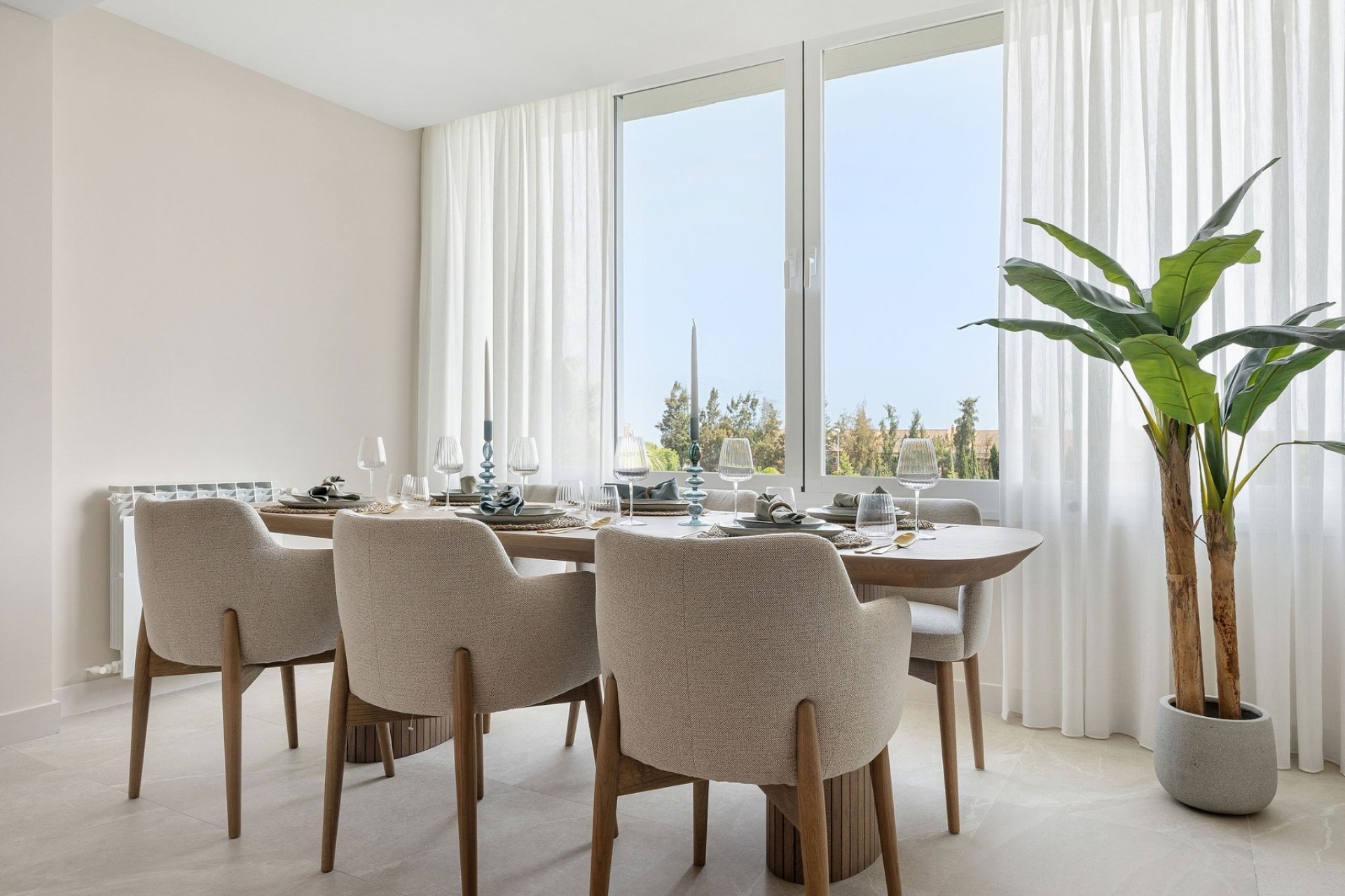 Revente - Apartment -
Marbella - Nueva Andalucía