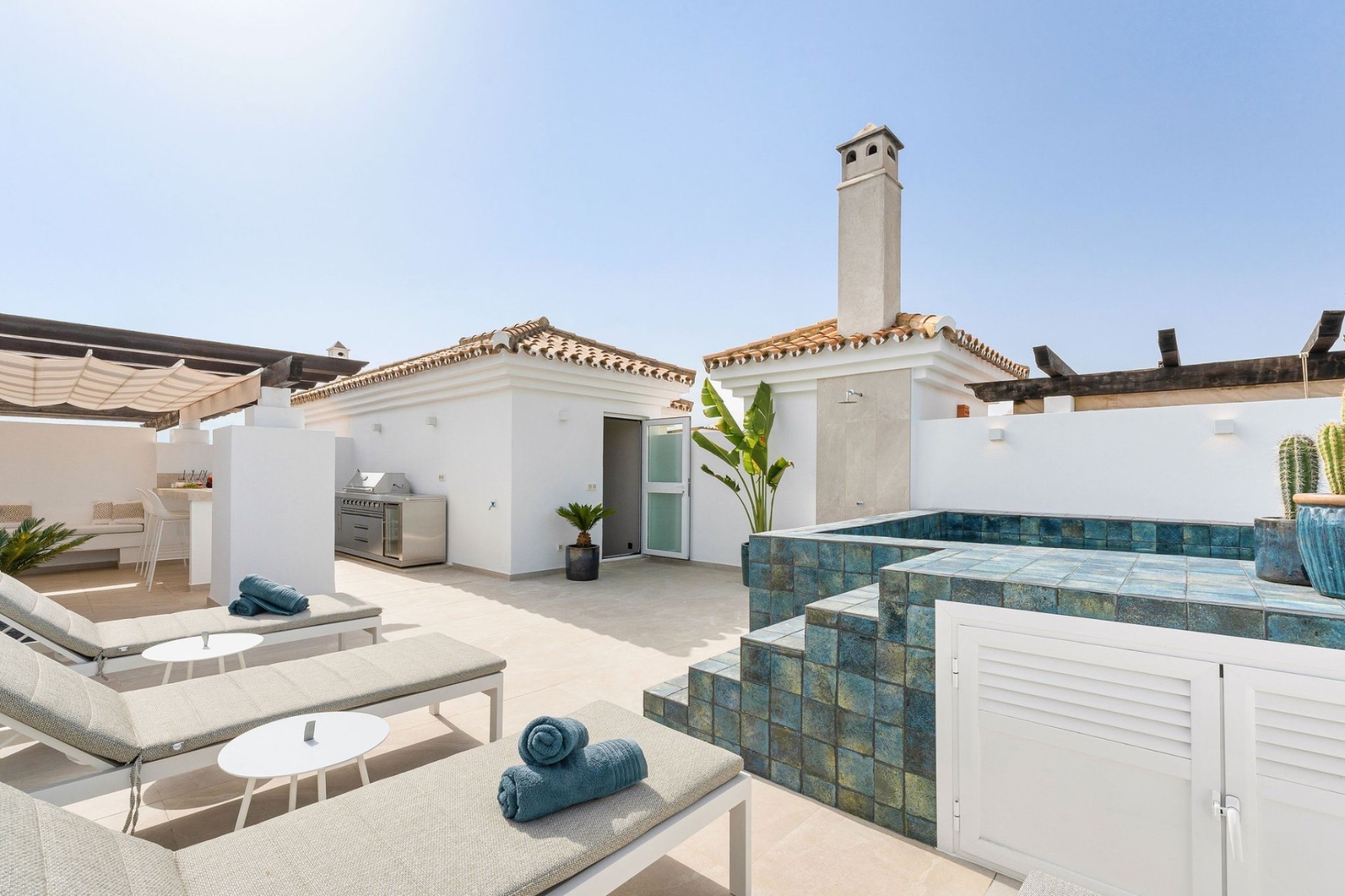 Revente - Apartment -
Marbella - Nueva Andalucía