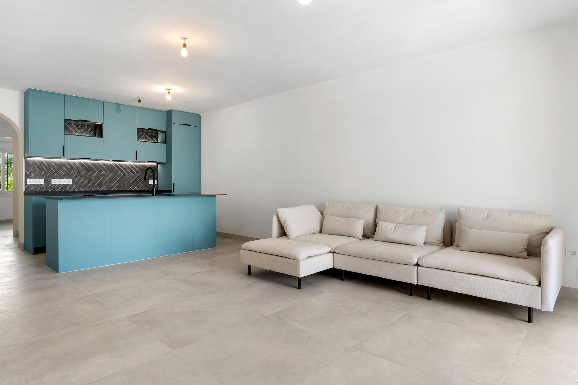Revente - Apartment -
Marbella - Nueva Andalucia