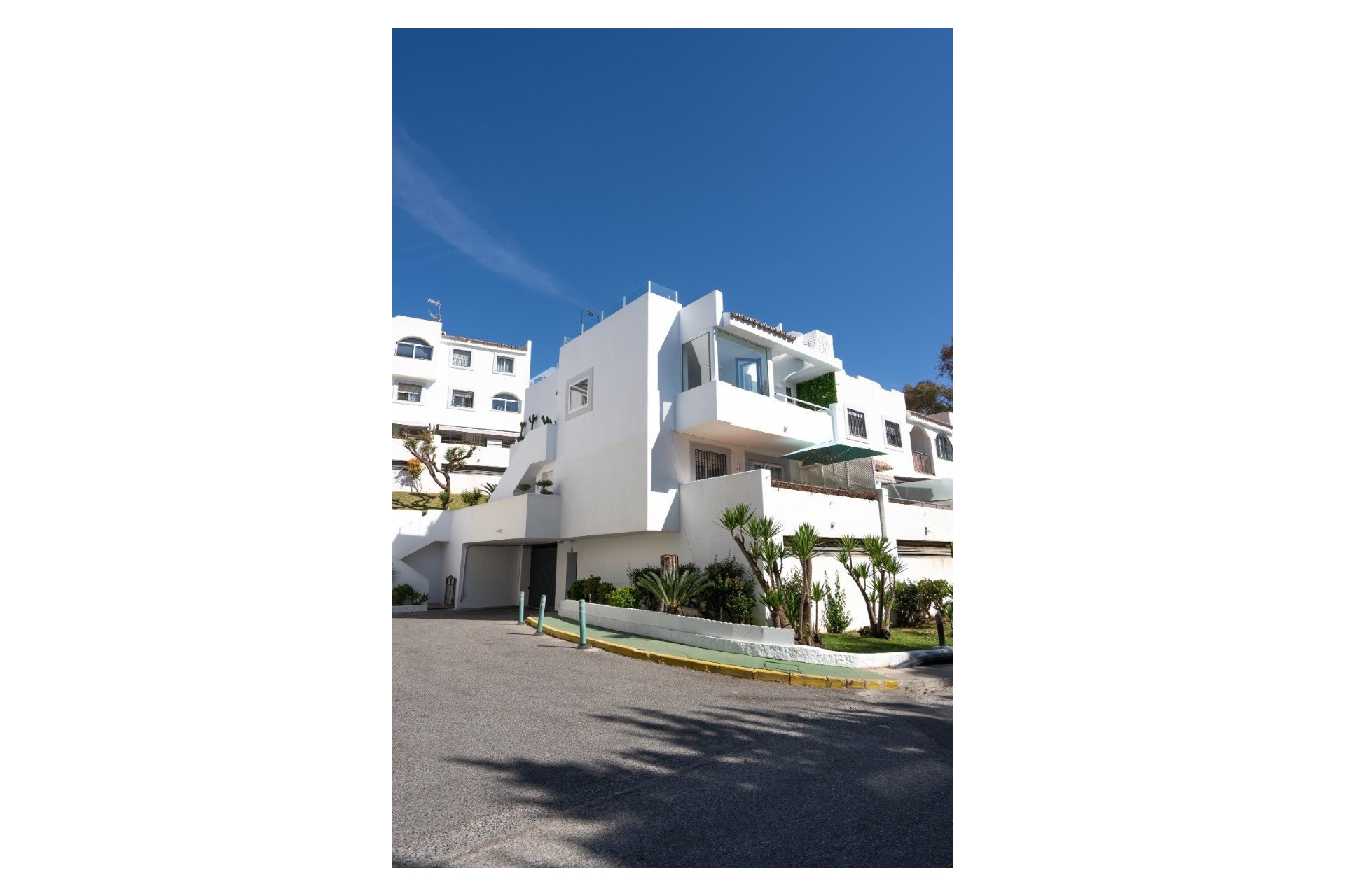 Revente - Apartment -
Marbella - Nueva Andalucía