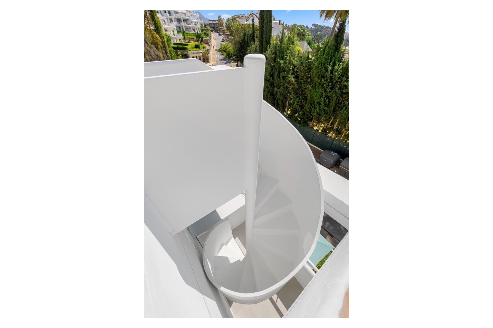 Revente - Apartment -
Marbella - Nueva Andalucía