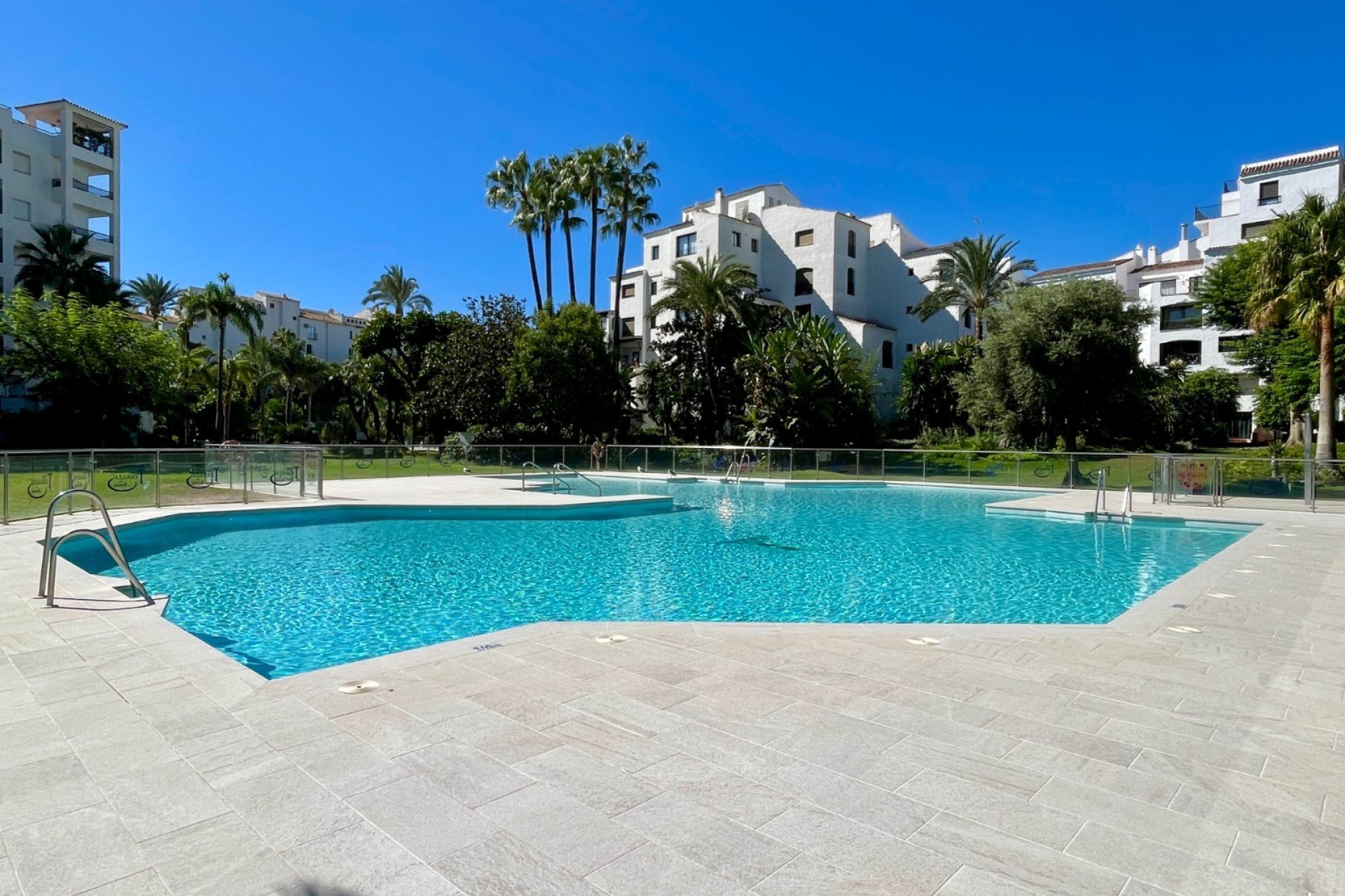Revente - Apartment -
Marbella - Puerto Banús