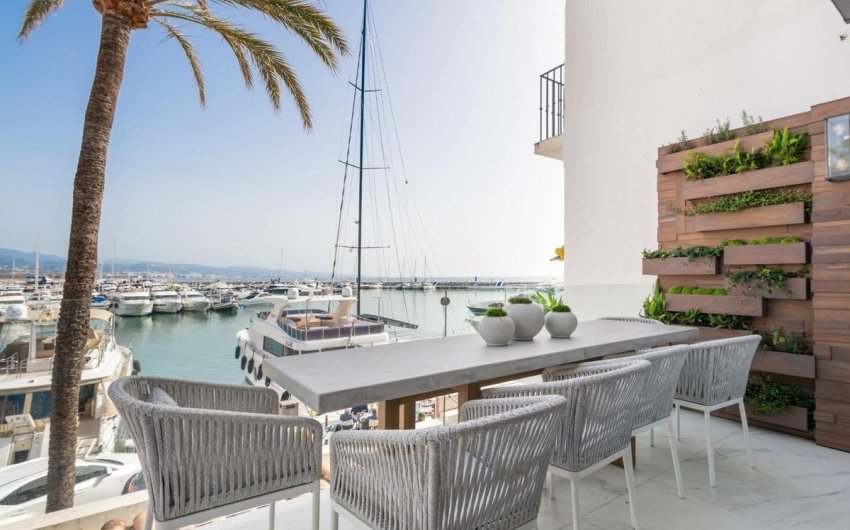 Revente - Apartment -
Marbella - Puerto - Puerto Banús