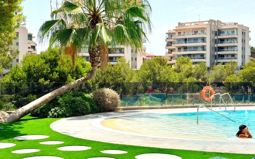 Revente - Apartment -
Orihuela Costa - Costa Blanca