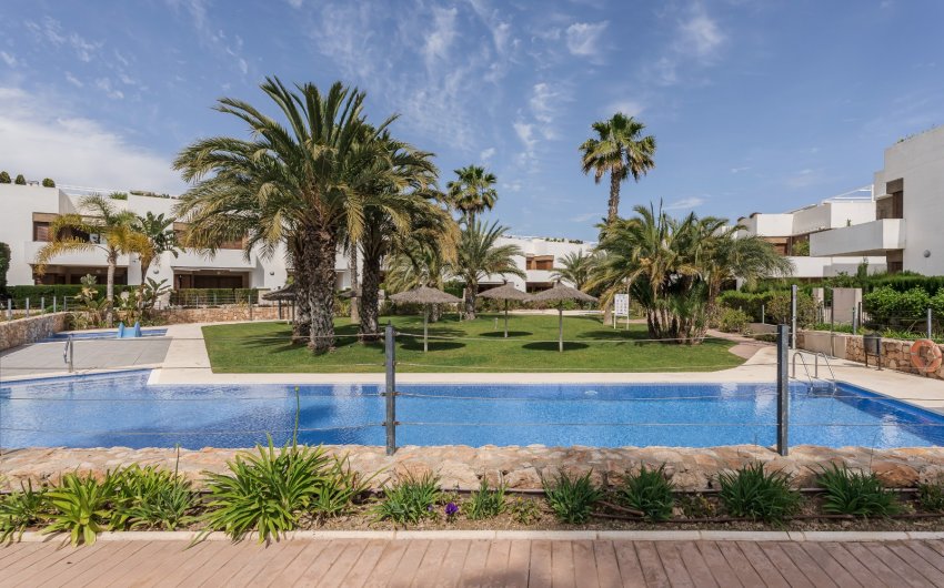 Revente - Apartment -
Orihuela Costa - La Zenia