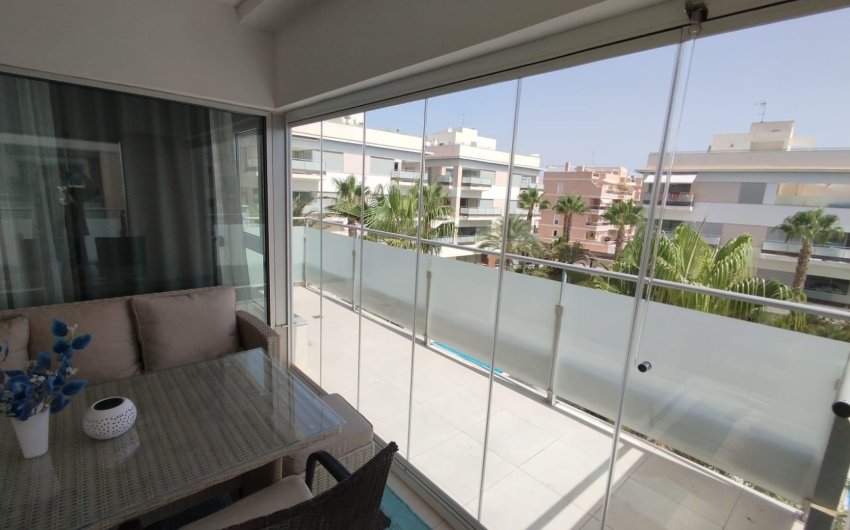 Revente - Apartment -
Orihuela Costa - Los Dolses