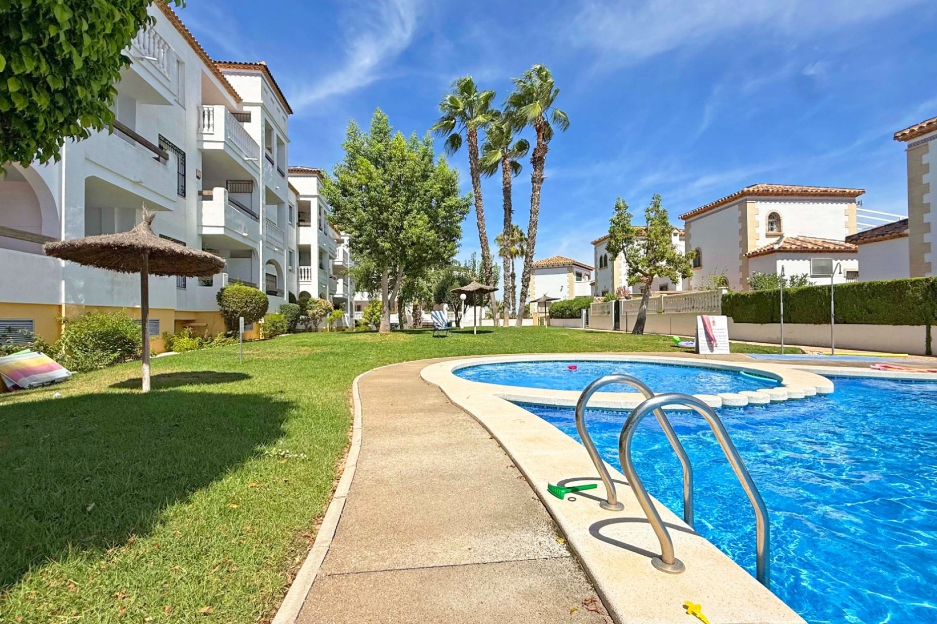 Revente - Apartment -
Orihuela Costa - Villamartín