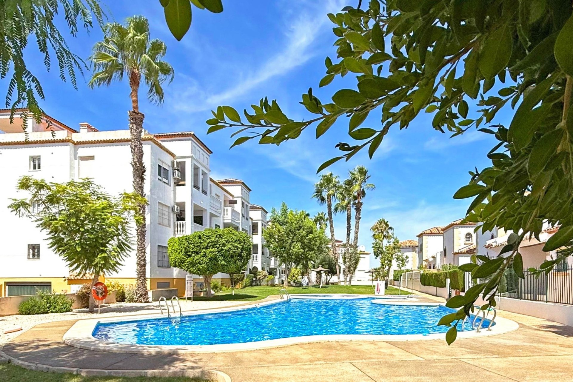 Revente - Apartment -
Orihuela Costa - Villamartín