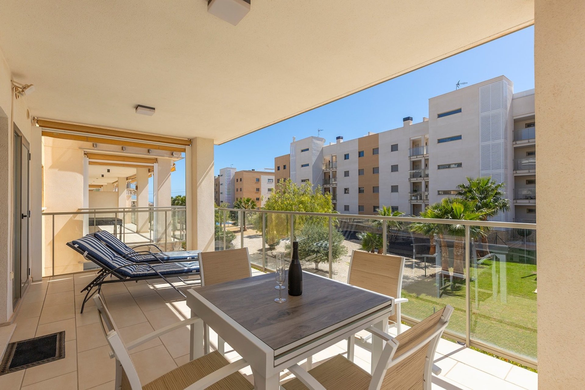 Revente - Apartment -
Orihuela Costa - Villamartín
