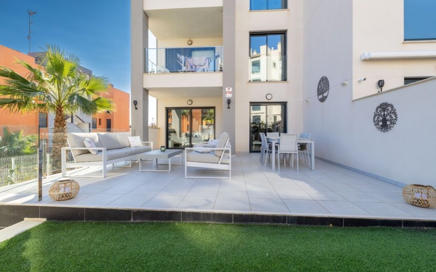 Revente - Apartment -
Orihuela Costa - Villamartín