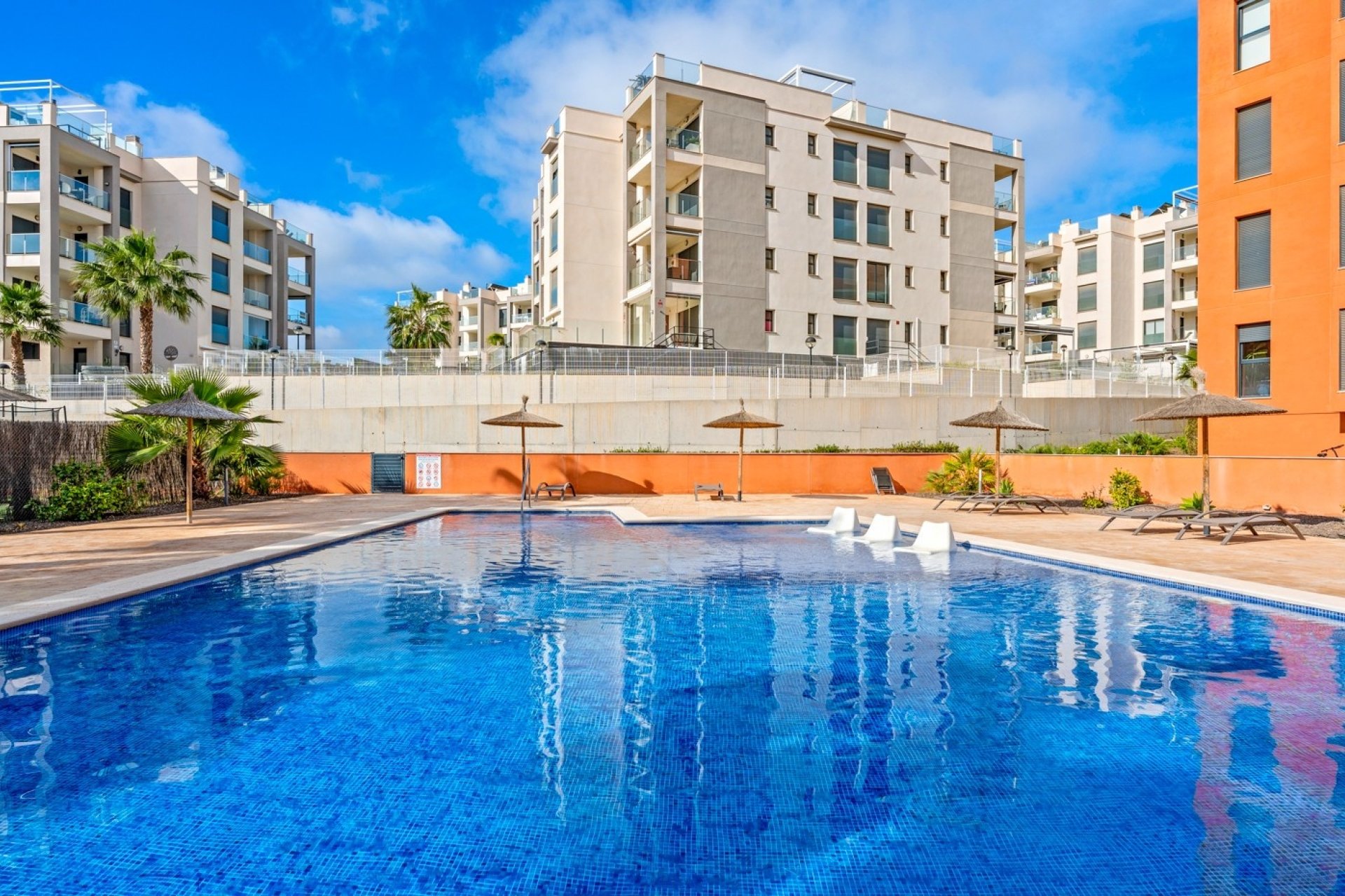 Revente - Apartment -
Orihuela Costa - Villamartín