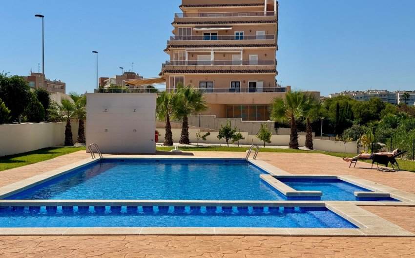 Revente - Apartment -
Orihuela - Inland
