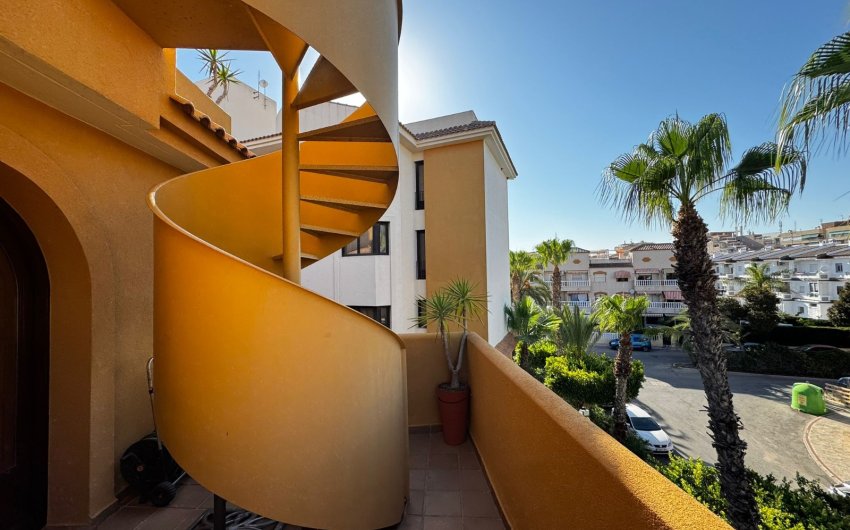 Revente - Apartment -
Punta Prima