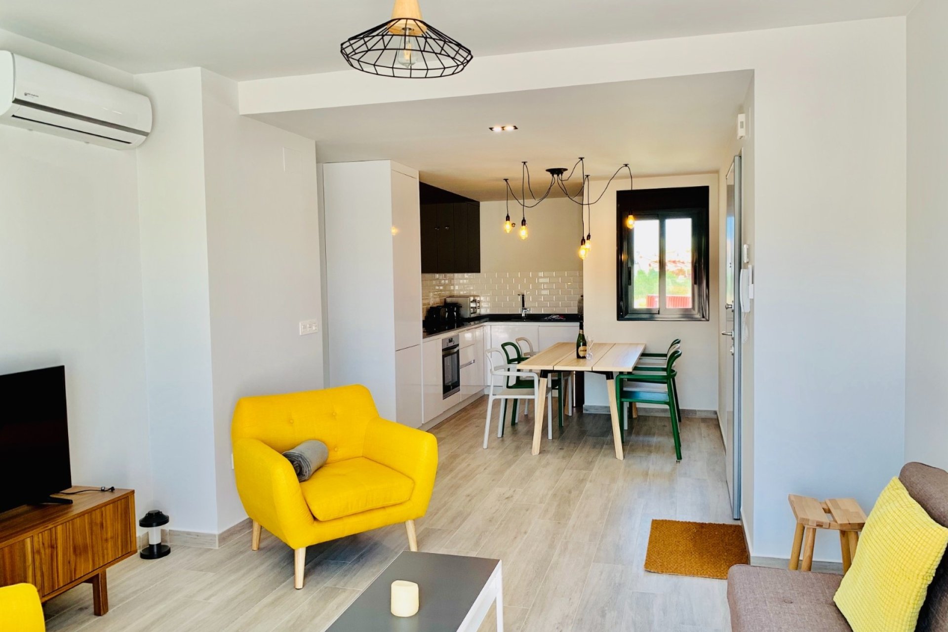 Revente - Apartment -
San Miguel de Salinas - Inland