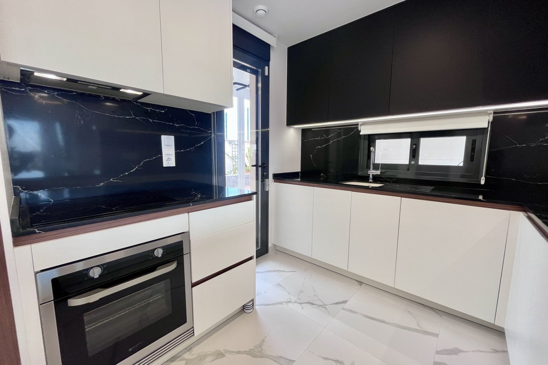 Revente - Apartment -
San Miguel de Salinas - Inland