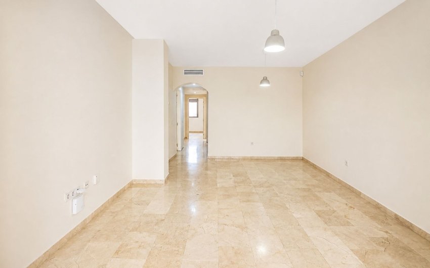 Revente - Apartment -
San Pedro De Alcantara - Costa del Sol