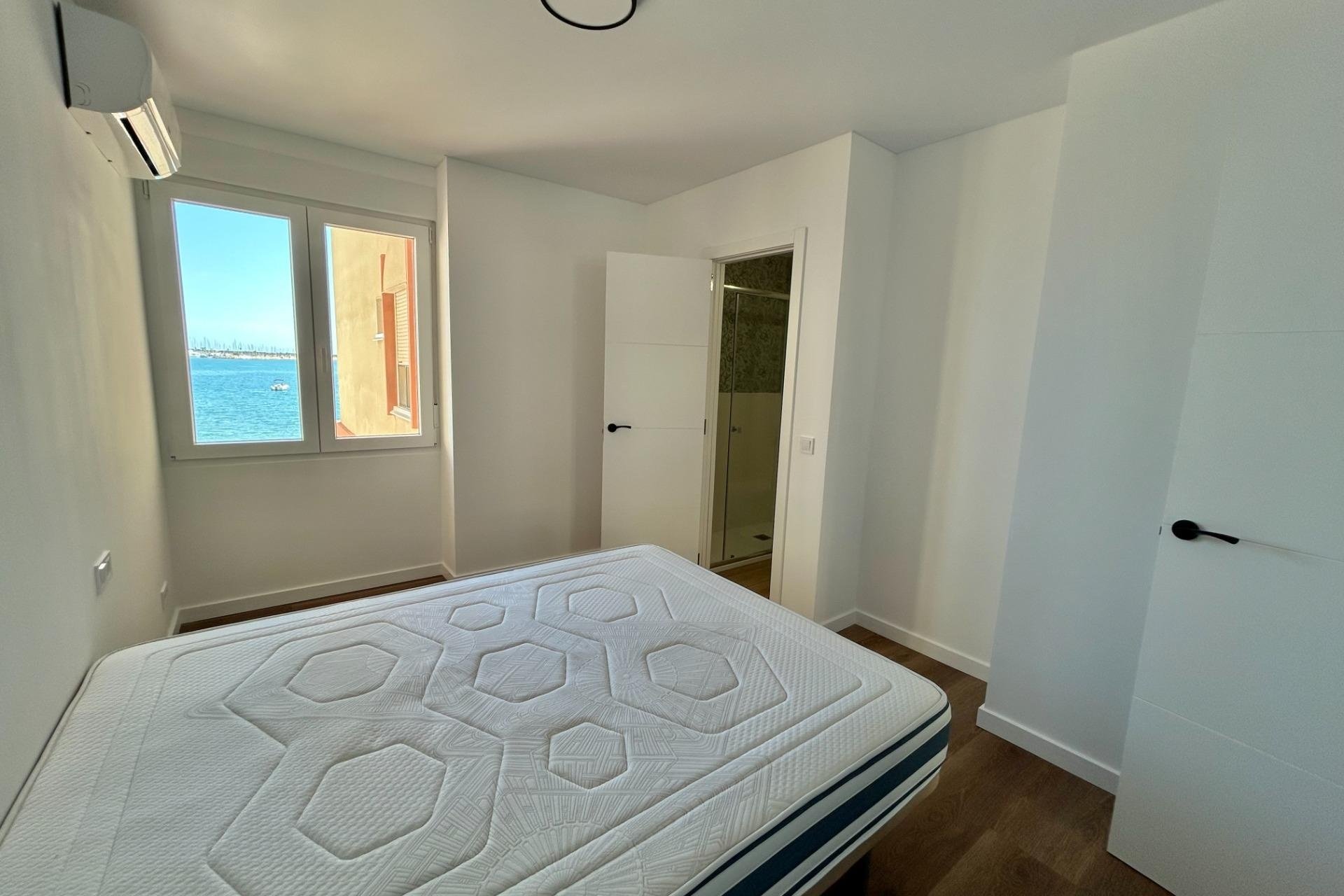 Revente - Apartment -
Torrevieja - Acequion