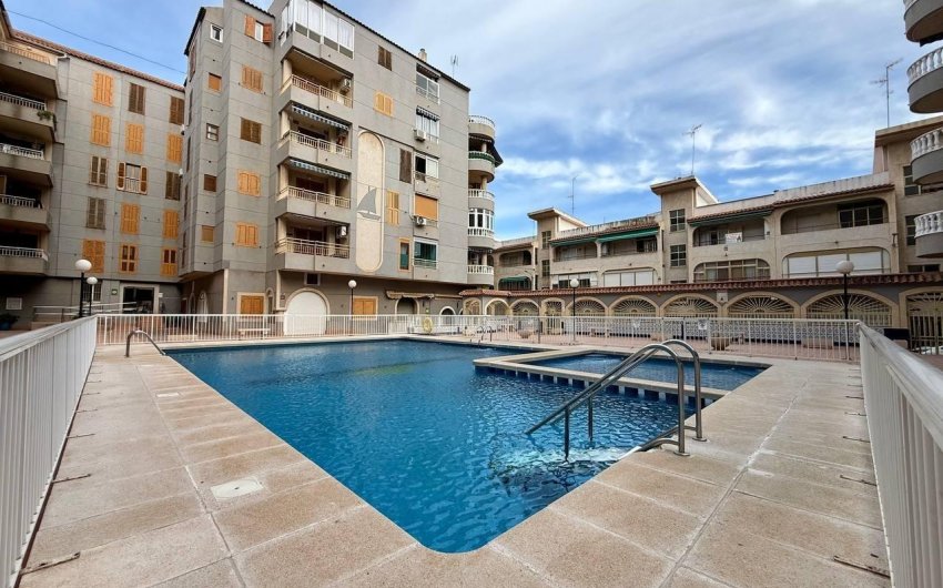 Revente - Apartment -
Torrevieja - Acequion