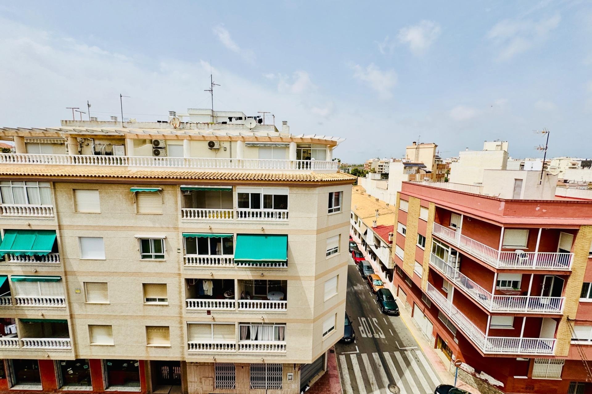 Revente - Apartment -
Torrevieja - Acequion