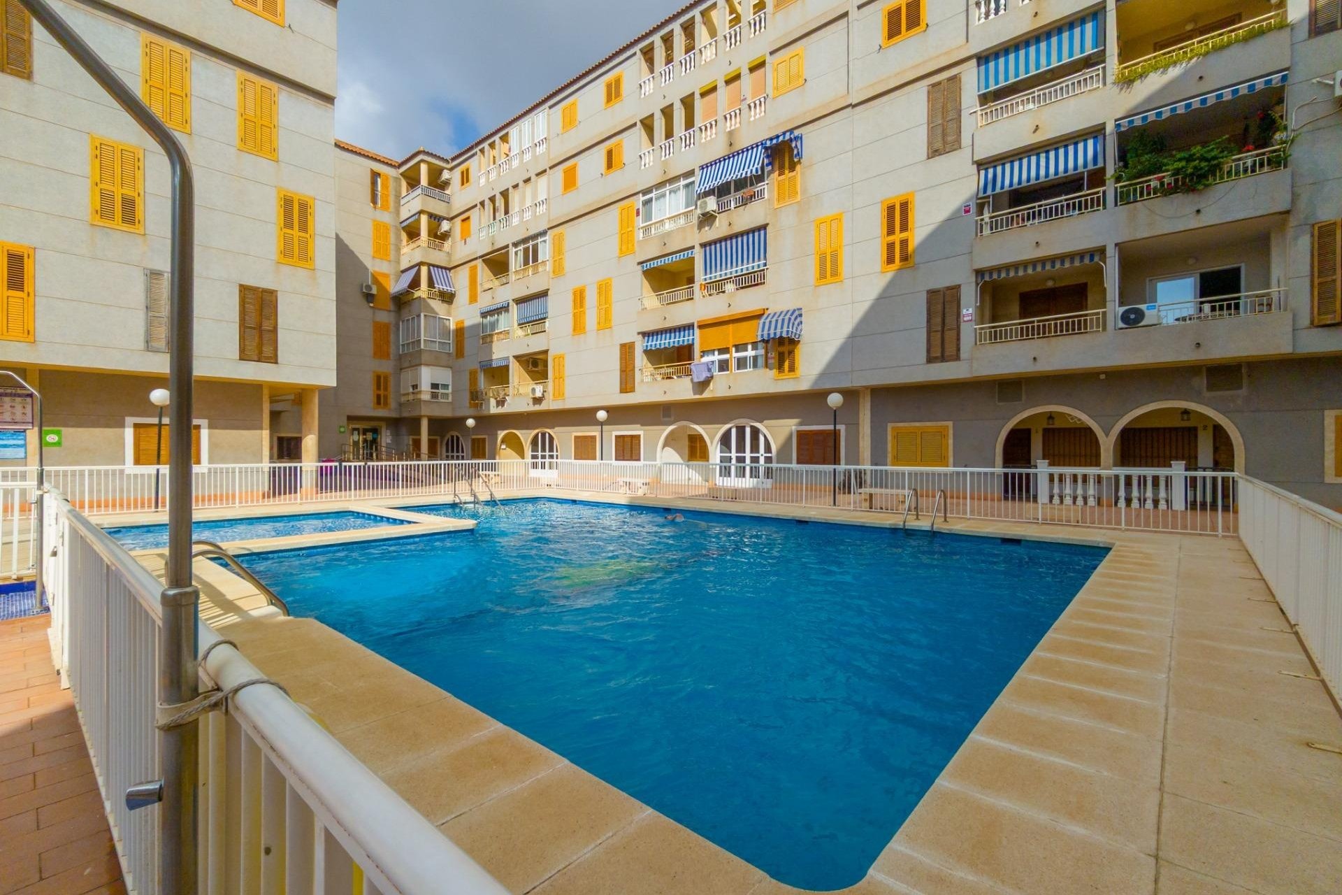 Revente - Apartment -
Torrevieja - Acequion
