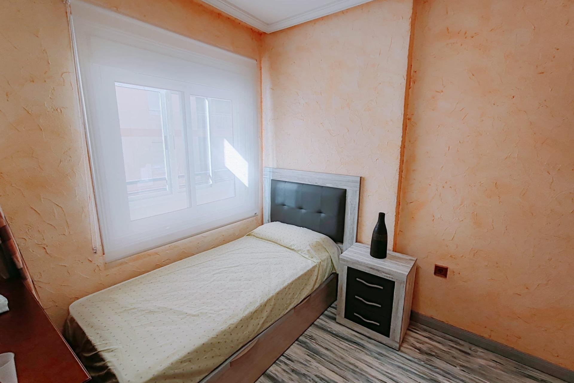 Revente - Apartment -
Torrevieja - Acequion