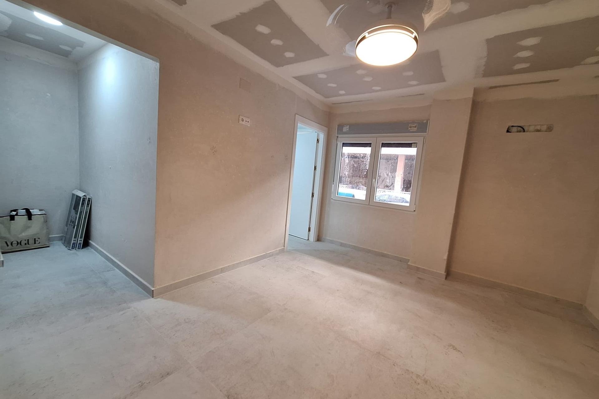 Revente - Apartment -
Torrevieja - Acequion