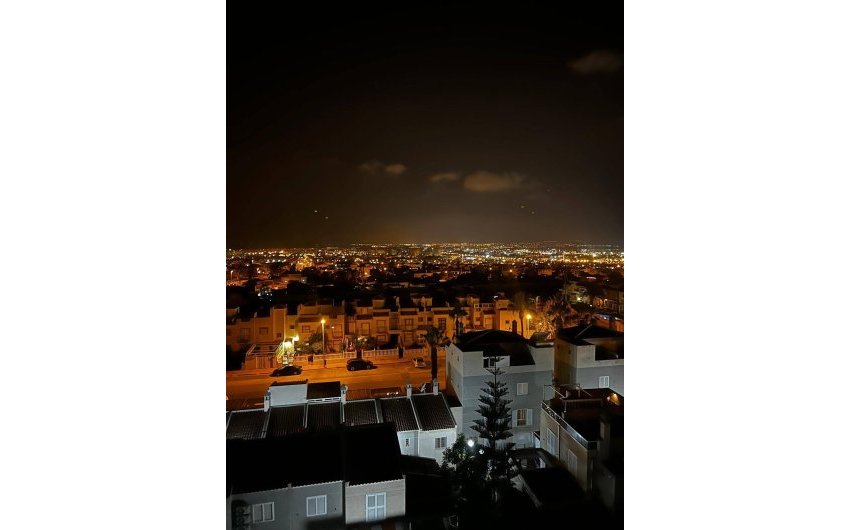 Revente - Apartment -
Torrevieja - Aguas Nuevas