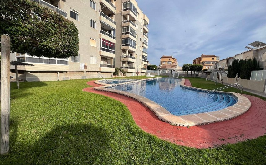 Revente - Apartment -
Torrevieja - Aguas Nuevas