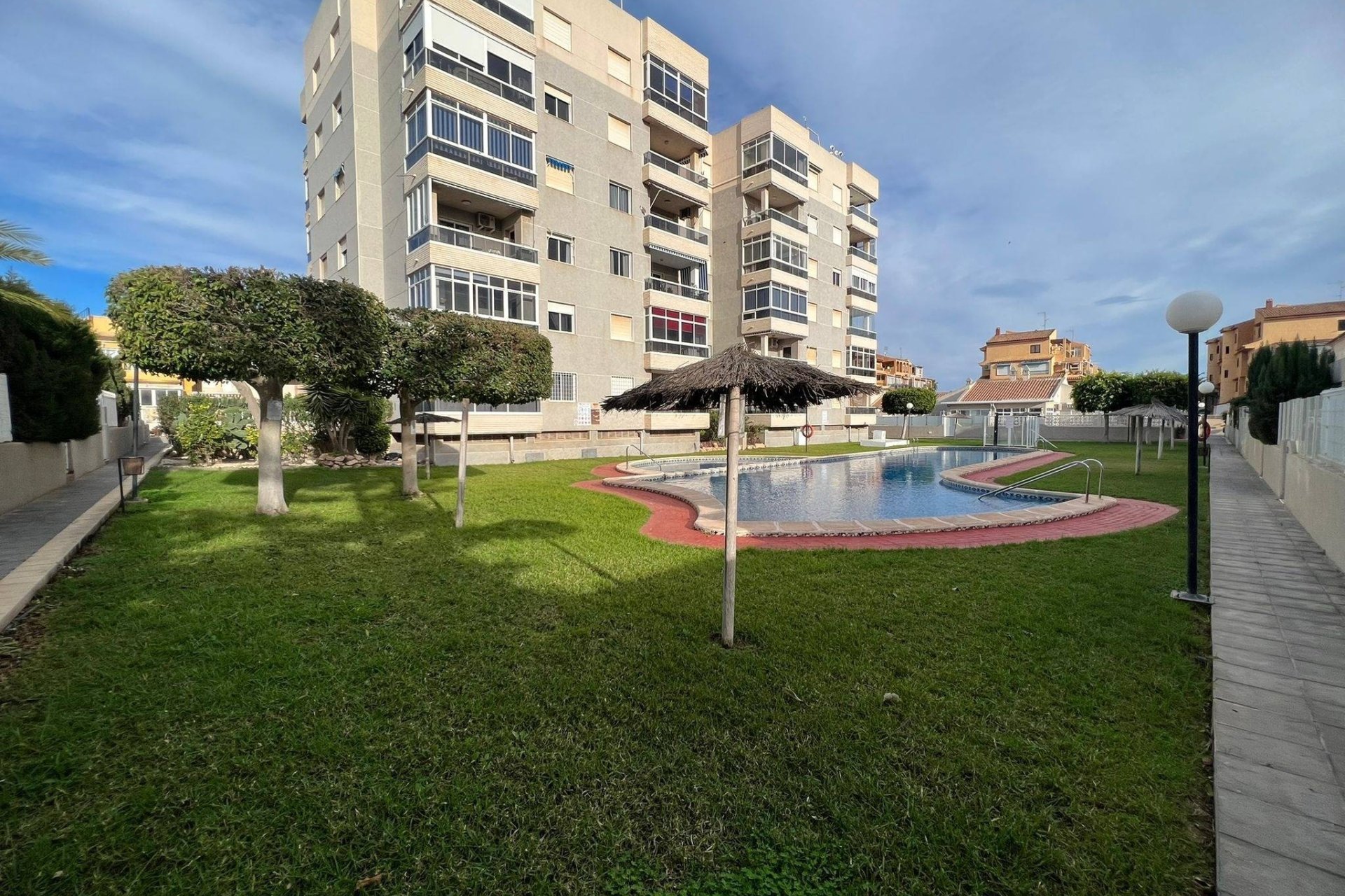Revente - Apartment -
Torrevieja - Aguas Nuevas