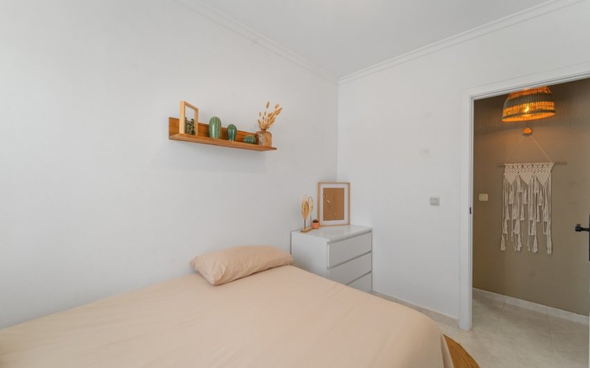 Revente - Apartment -
Torrevieja - Aguas Nuevas