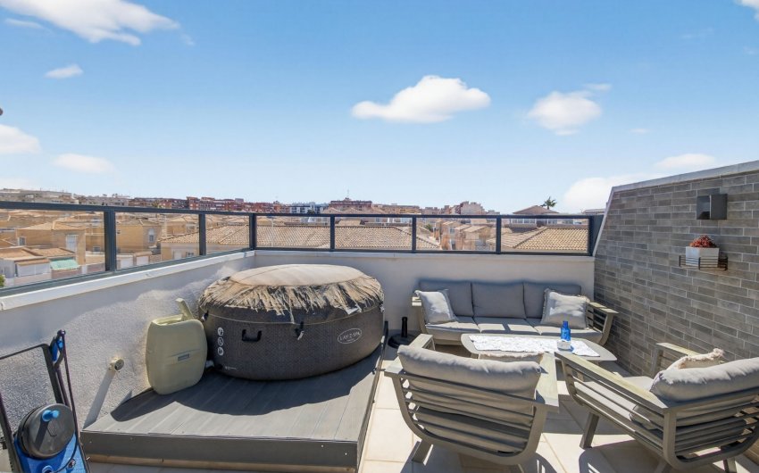 Revente - Apartment -
Torrevieja - Aguas Nuevas