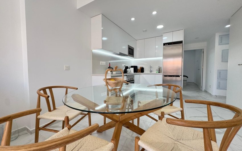 Revente - Apartment -
Torrevieja - Center