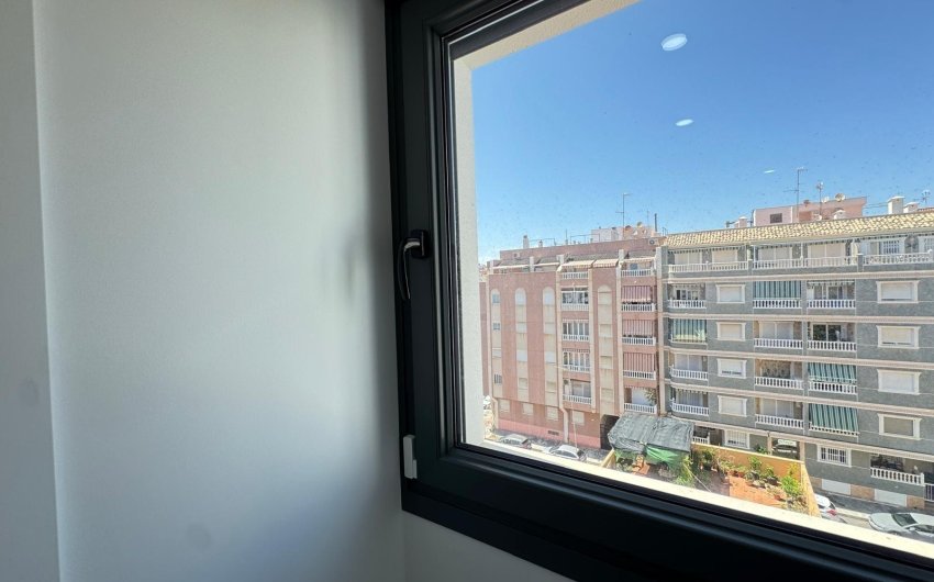 Revente - Apartment -
Torrevieja - Center