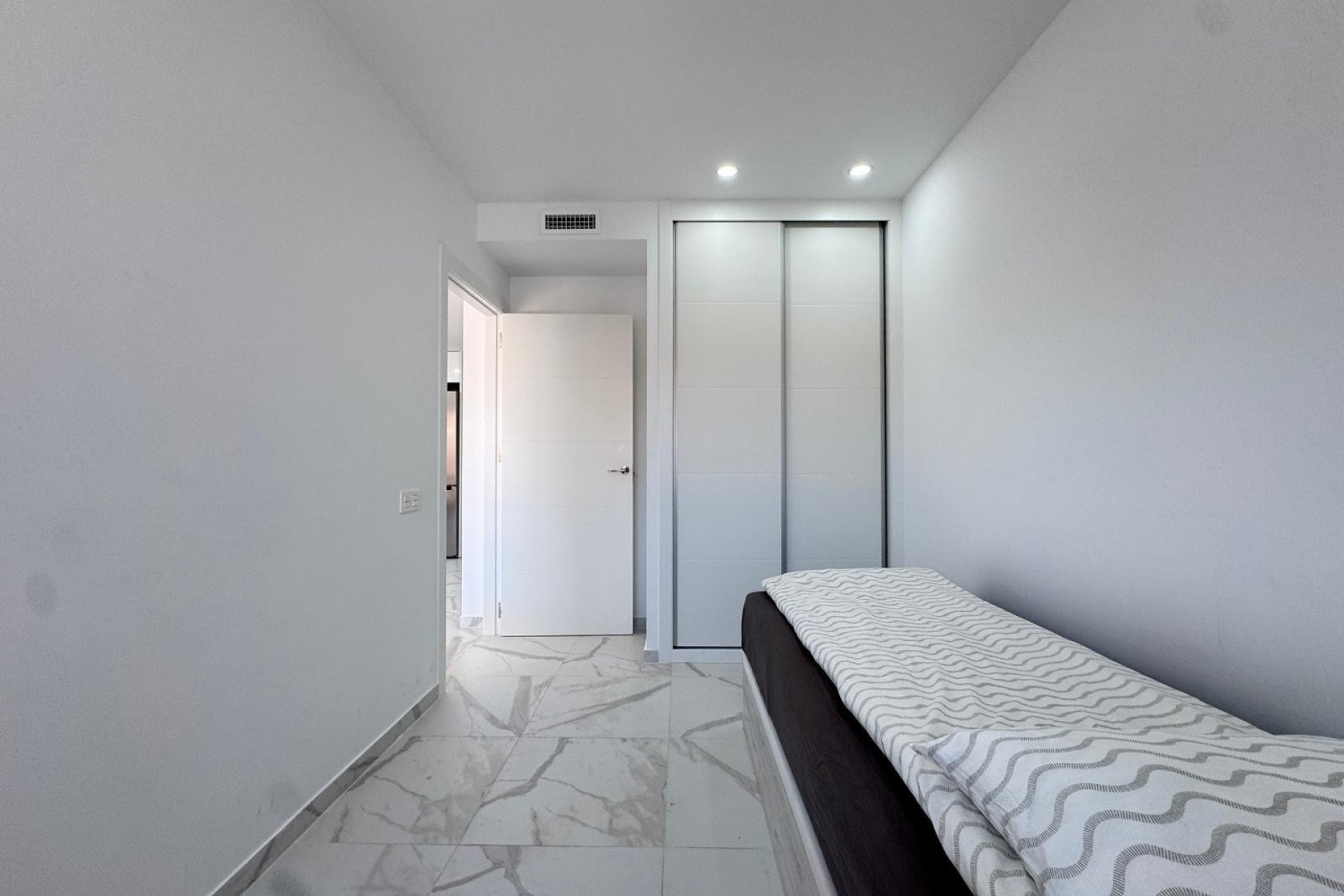 Revente - Apartment -
Torrevieja - Center