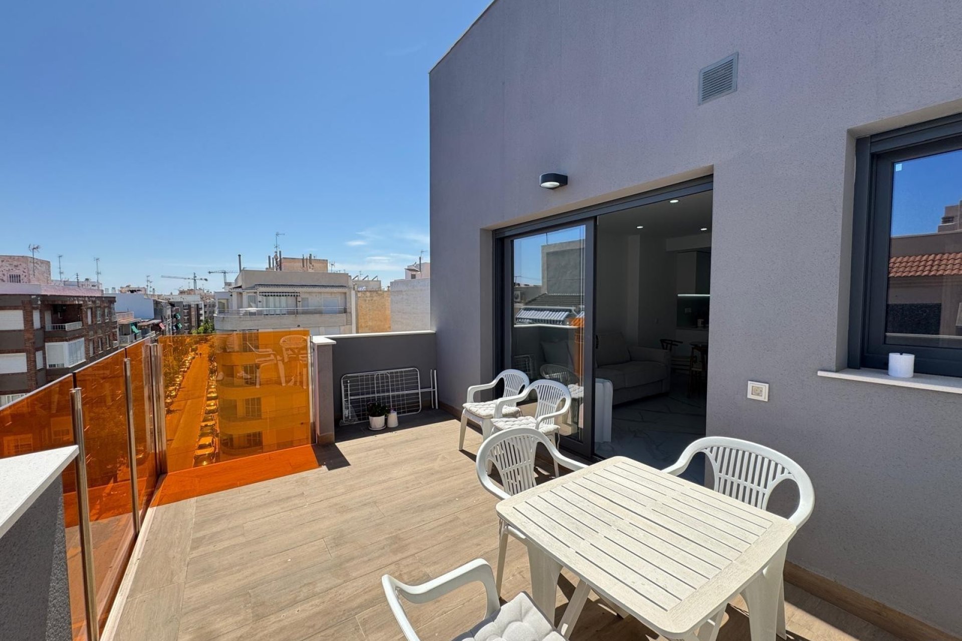 Revente - Apartment -
Torrevieja - Center