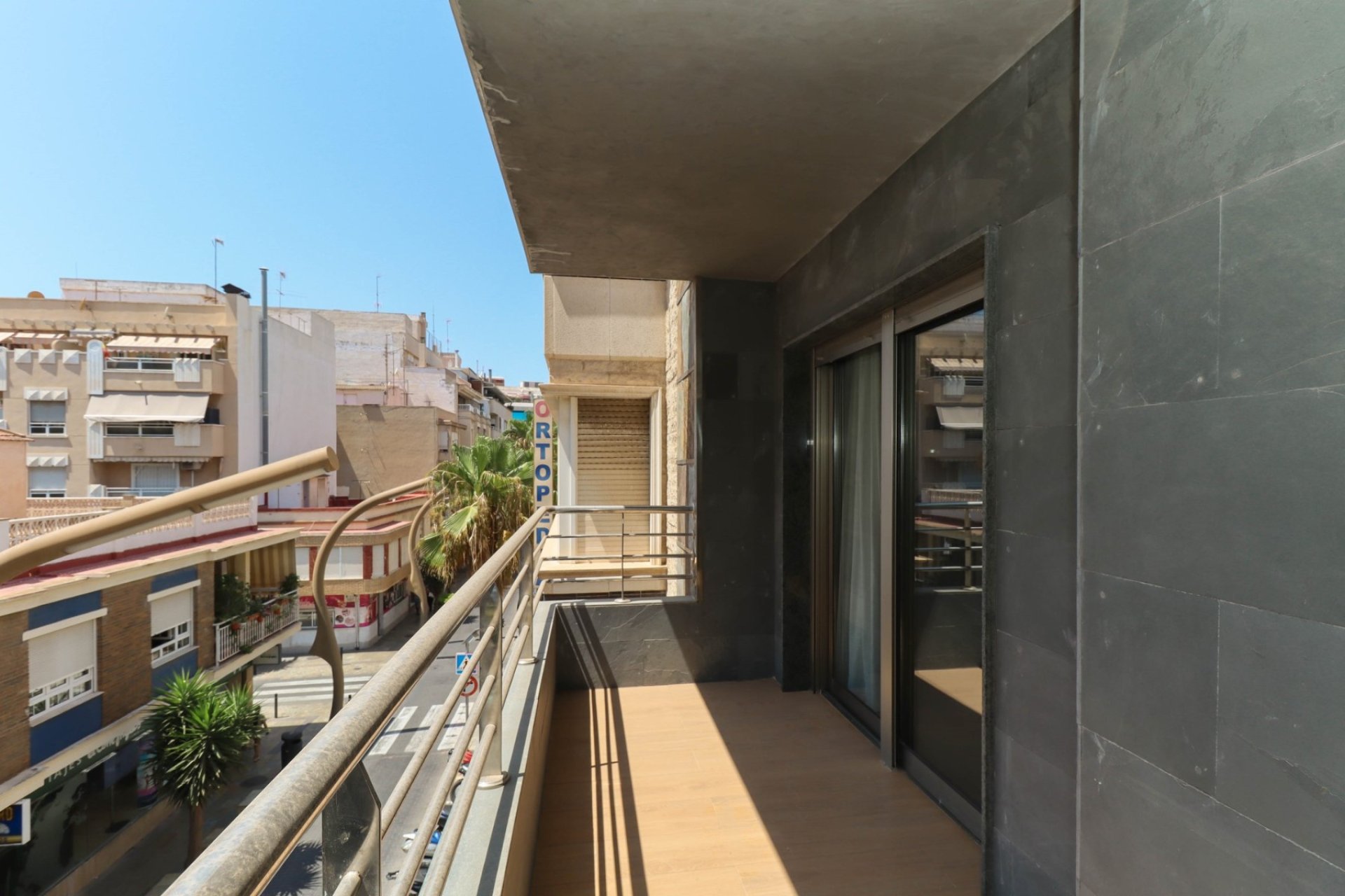 Revente - Apartment -
Torrevieja - Center