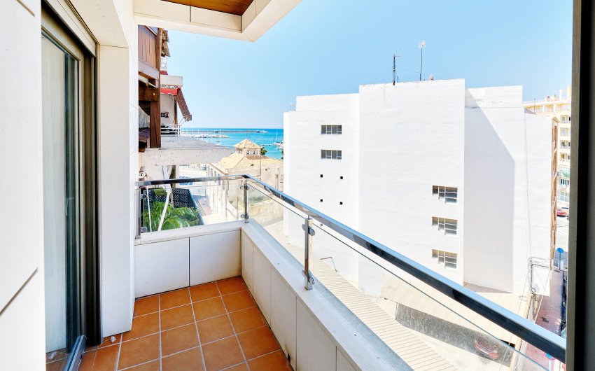 Revente - Apartment -
Torrevieja - Center